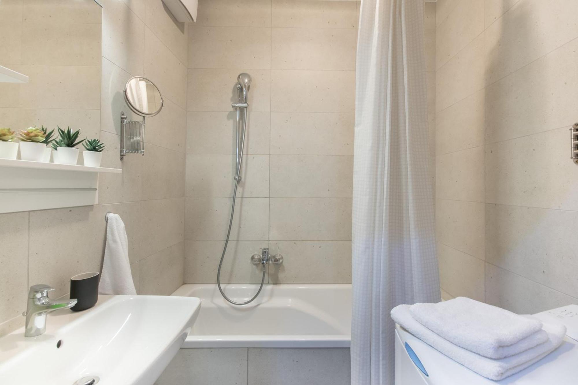 Apartman Very - Free Parking - Balcony